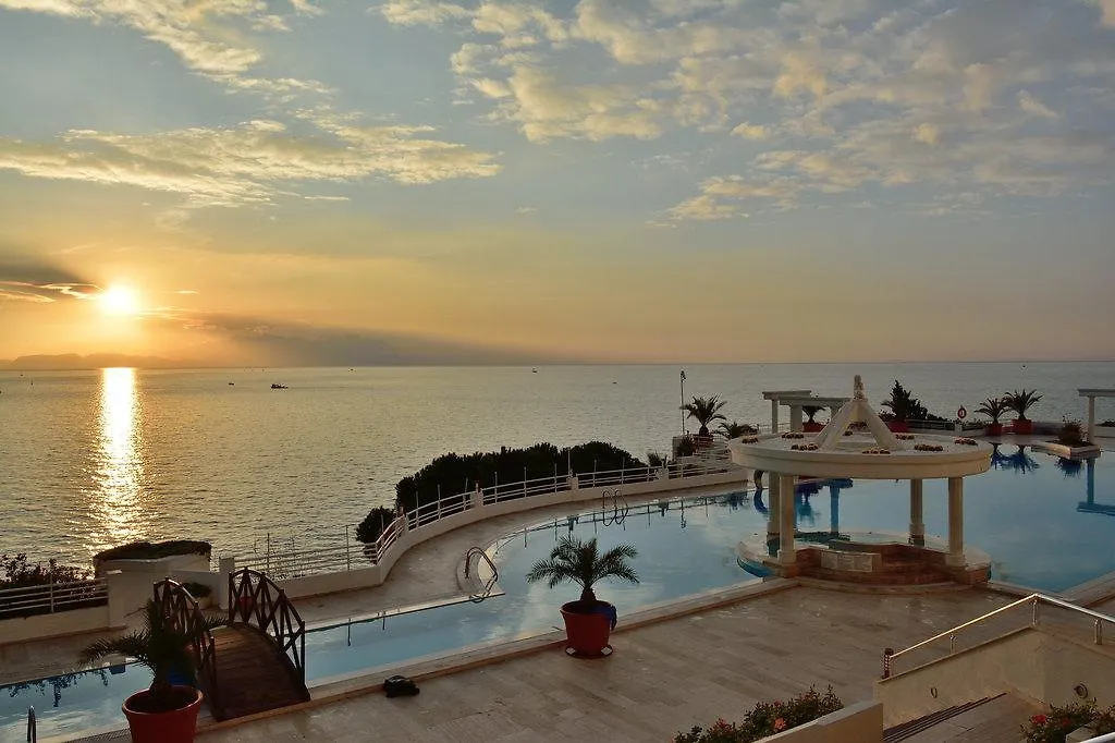 Korumar Hotel Deluxe Kusadası