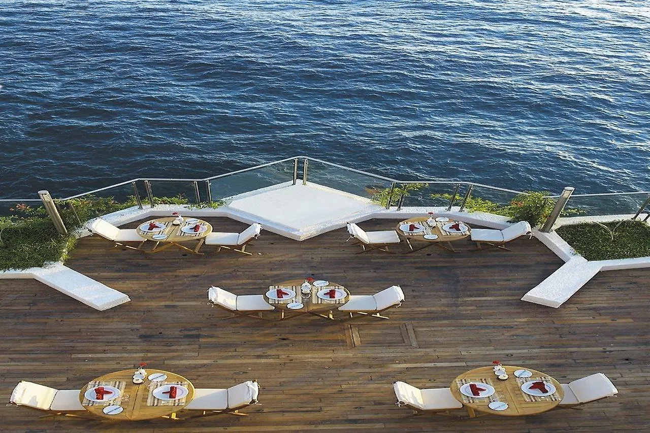 Korumar Hotel Deluxe Kusadası 5*,