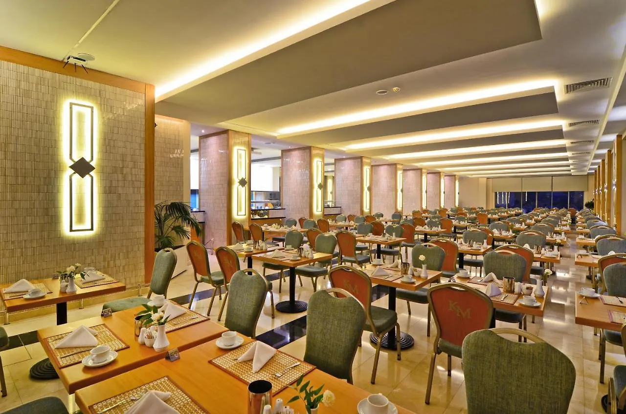 Semesteranläggning (resort) Korumar Hotel Deluxe Kusadası