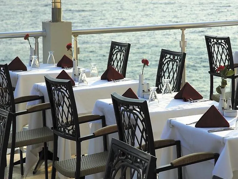 Korumar Hotel Deluxe Kusadası 5*,